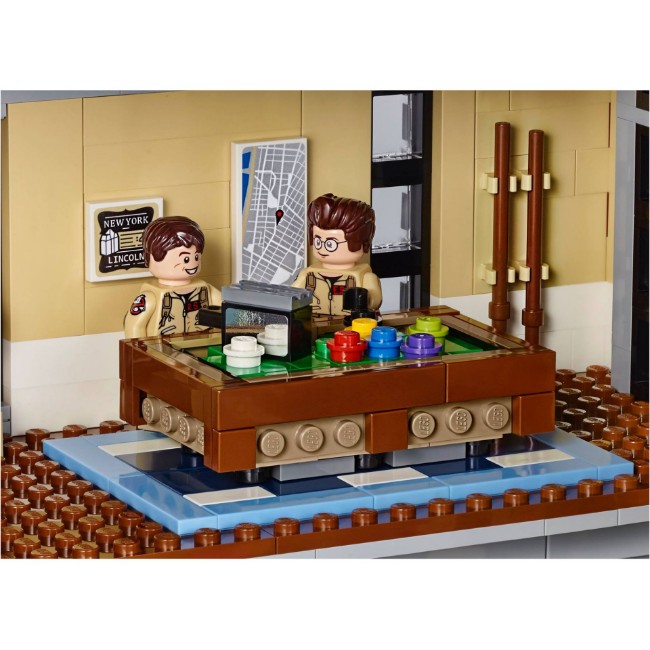 Immagine di LEGO Exclusives Caserma dei Vigili del Fuoco 75827 
