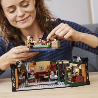 LEGO IDEAS Central Perk Café Friends
