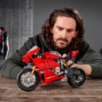 Immagine di LEGO Technic Ducati Panigale V4 R, 42107