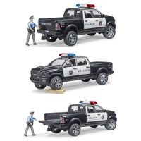 Immagine di Camioncino della Polizia con Agente di Polizia RAM 2500 