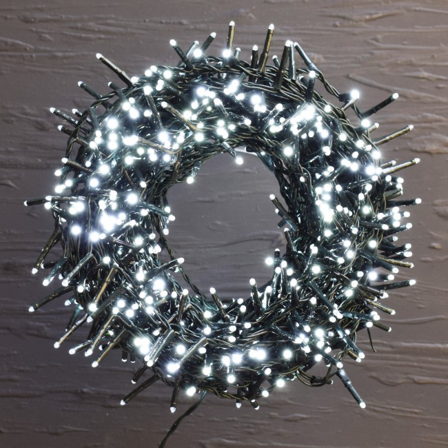 Catena di luci 300 Led 3 mm Bianco Freddo 15 m con Giochi Luce e funzione memoria, IP44, idoneo uso interno/esterno, filo verde