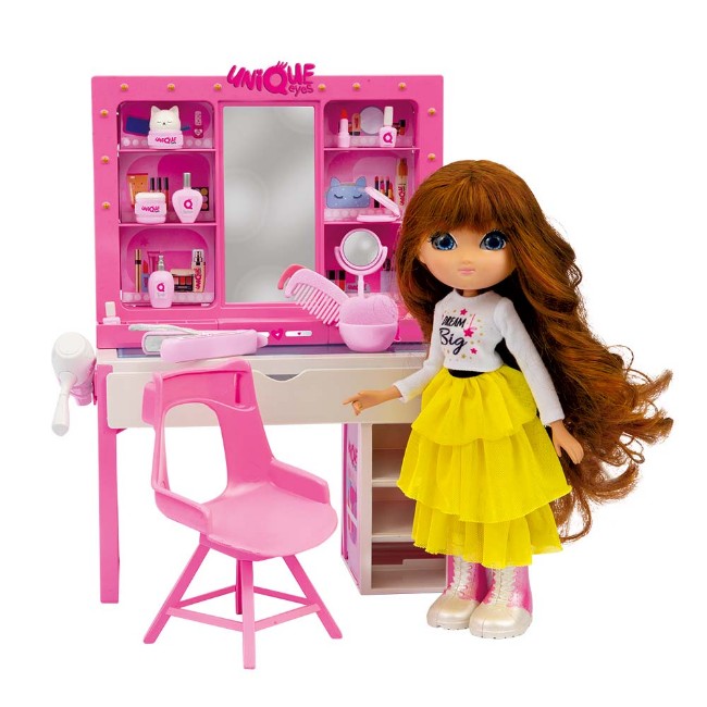 Unique Eyes Fashion Doll Beauty Day