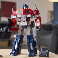 LEGO Icons Optimus Prime 10302
