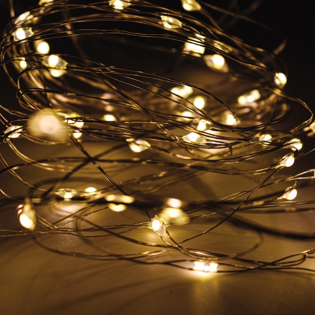 Prequ Catena Luminosa, 50 nano led, 4,9 metri, Luce Calda, Luce Fissa, Cavo Modellabile, a batteria