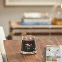 Yankee Candle Signature Candela in Giara Media Black Coconut 50 Ore