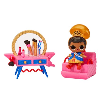 LOL Surprise Beauty Booth Playset con Bambola da Collezione sua Maestà e 8 Sorprese