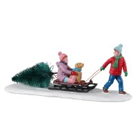 33628 Bringing Home Our Tree Lemax