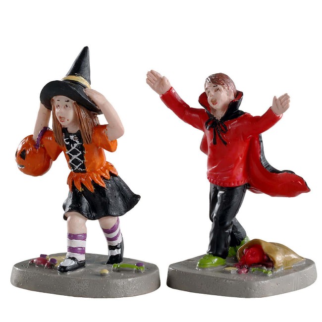 02903 Terrified Trick-Or-Treaters Lemax