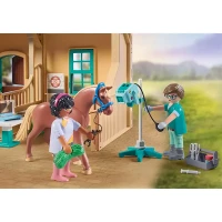 Playmobil Horse World Stalla con Veterinario 71352