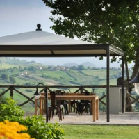 Gazebo in ferro forgiato Ottoemezzo antracite copertura ecru di Unosider