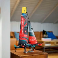 LEGO Technic Yacht Emirates Team New Zealand AC75 42174