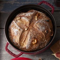 Immagine di Staub Cocotte Rotonda in Ghisa con Coperchio - Rosso Ciliegia