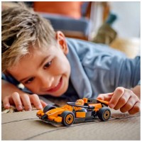 LEGO City Pilota e monoposto McLaren F1 60442