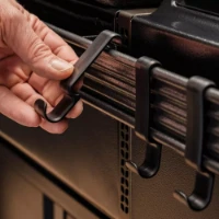 Immagine di Set di 3 Ganci per Utensili P.A.L. Pop-And-Lock™ Traeger - BAC613