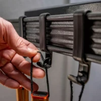 Immagine di Set di 3 Ganci per Utensili P.A.L. Pop-And-Lock™ Traeger - BAC613