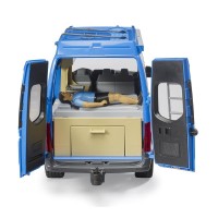 Bruder MB Sprinter Camper con Conducente 02684