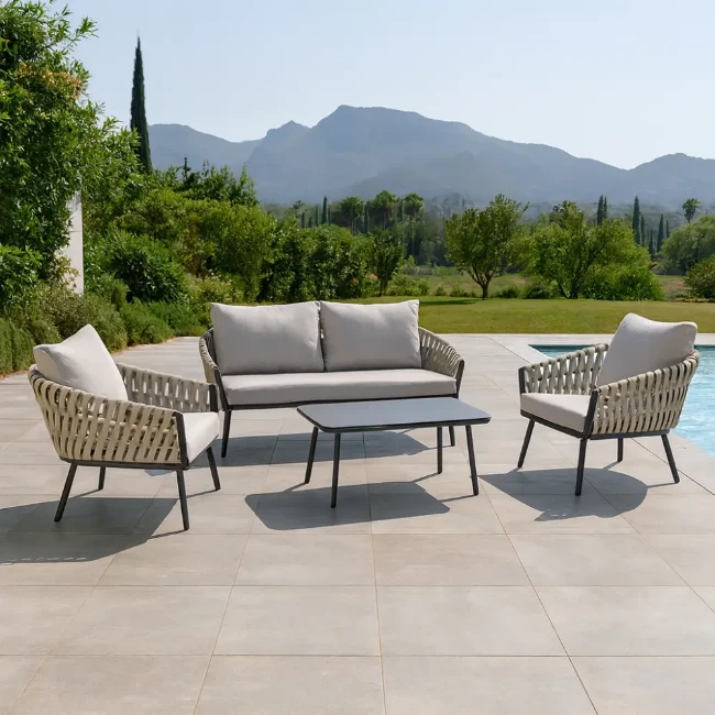 Tavolino Cuscini Divano Da Esterno Divanetto E Poltrone Da Esterno