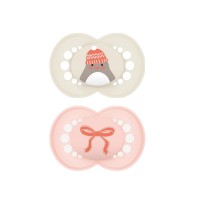 Immagine di Mam Original Natale Set 2 Ciucci Ortodontico con Tettarella Simmetrica 2-6 Mesi - Edizione Limitata