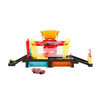 Cars Autolavaggio Super Corse Playset con Saetta Cambia Colore
