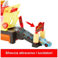 Cars Autolavaggio Super Corse Playset con Saetta Cambia Colore