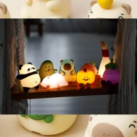 Immagine di InnoGIO GIOcapybara Lampada Notturna per Bambini in Silicone Morbido BPA Free, Luce Calda e Multicolore, Ricaricabile USB-C