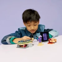 Immagine di LEGO® Minecraft® Viaggio nel Portale del Nether e dell’End 21584