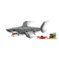 Immagine di LEGO® Creator 3-in-1 Squalo con Scrigno del Tesoro 31381