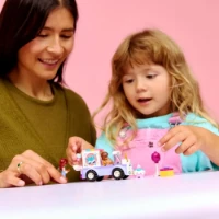 Immagine di LEGO® Friends Auto-unicorno per la Consegna di Torte 42675