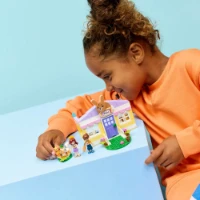 Immagine di LEGO® Friends Hotel dei Conigli di Heartlake City 42679