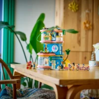 Immagine di LEGO® Friends Casa dell’Amicizia di Heartlake City 42689