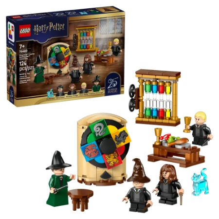 Immagine di LEGO® Harry Potter™ Castello di Hogwarts™: Cerimonia del Cappello Parlante™ 76460