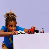 Immagine di LEGO® Sonic the Hedgehog™ Auto di Silver vs. Monster Truck di Knuckles 77118