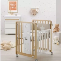 Immagine di Azzurra Design Glam Stelle Lettino/Culla Bambini Evolutiva 9 in 1 - Materasso e Set Piumone inclusi
