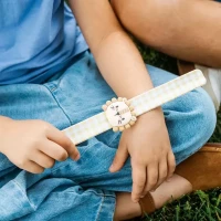 Immagine di Suavinex Bracciale Anti-Zanzare Bambini alla Citronella dai 3 Anni - Resistente all'Acqua, Efficace fino a 30 Giorni, 2 Ricambi Inclusi