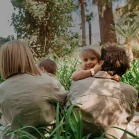 Immagine di Suavinex Bracciale Anti-Zanzare Bambini alla Citronella dai 3 Anni - Resistente all'Acqua, Efficace fino a 30 Giorni, 2 Ricambi Inclusi