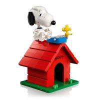 LEGO Ideas Peanuts: la Cuccia di Snoopy 21368