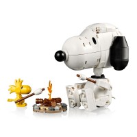 LEGO Ideas Peanuts: la Cuccia di Snoopy 21368