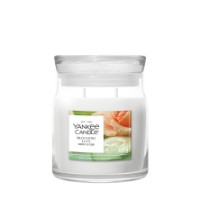Immagine di Yankee Candle Blooming Love Candela in Giara Media Signature