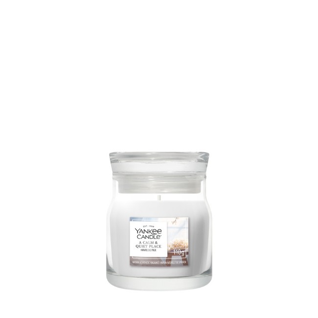 Immagine di Yankee Candle A Calm & Quiet Place Candela in Giara Piccola Signature