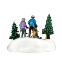 Immagine di Lemax 63822 Family Ski Day