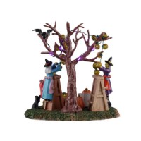 Immagine di Lemax 64601 Decorating The Spooky Tree