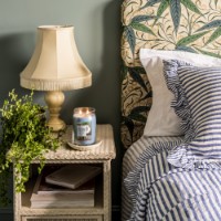 Immagine di Yankee Candle Salted Coconut Candela in Giara Piccola Signature