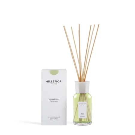 Immagine di Millefiori Milano Diffusore a Bastoncini 250 ml Fresia e Pera