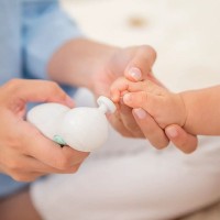 Immagine di Miniland Baby Nail Trimmer Lima Elettrica per Unghie Neonato con 6 Testine Intercambiabili