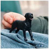 Schleich Farm World Femmina di Labrador Retriever Nero